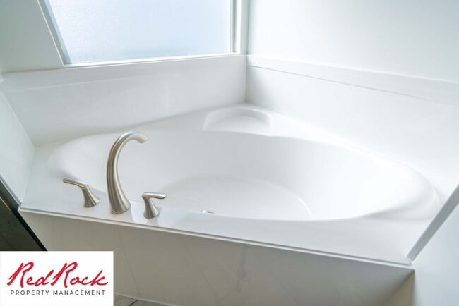 Building Photo - Come Live in the Desirable Sage Canyon Neighborhood!