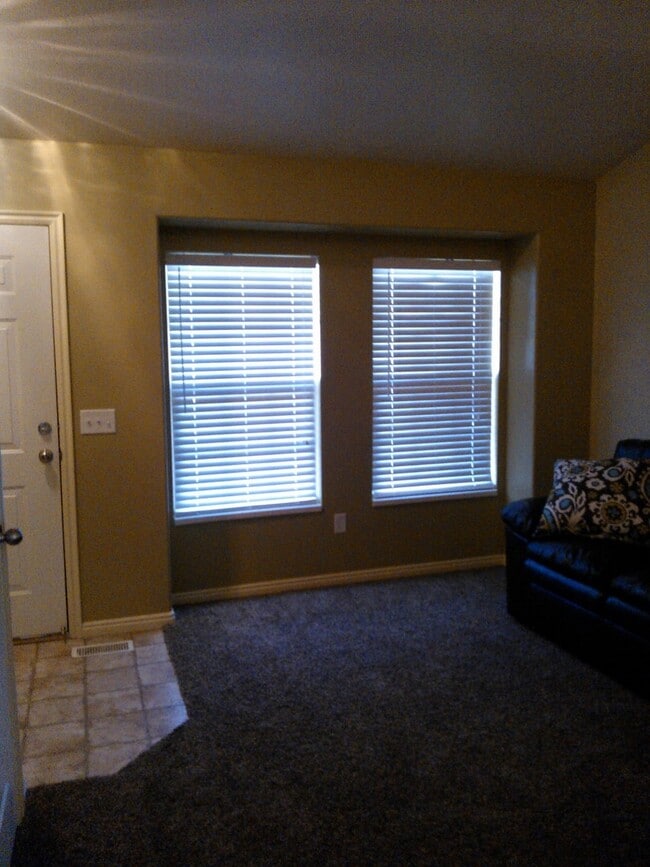 Building Photo - Beautiful  Home in Clinton for Rent