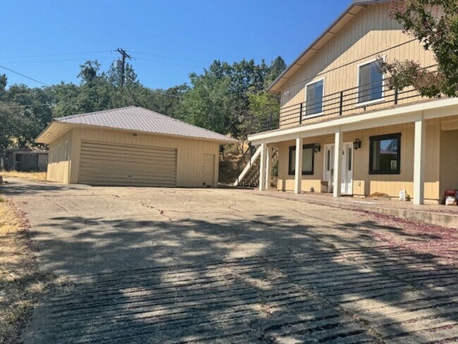Building Photo - PRIVATE ONE OF KIND THAT SITS ATOP A HILLS...