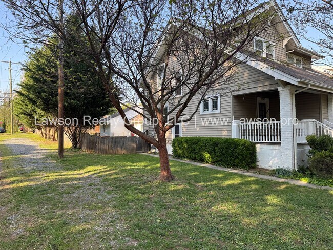 Building Photo - Large Raleigh Court Home on a Corner Lot