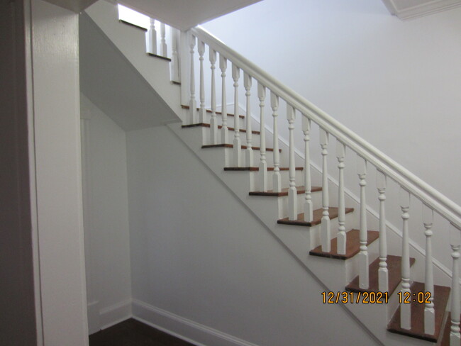Entrance Foyer - 701 Amelia St