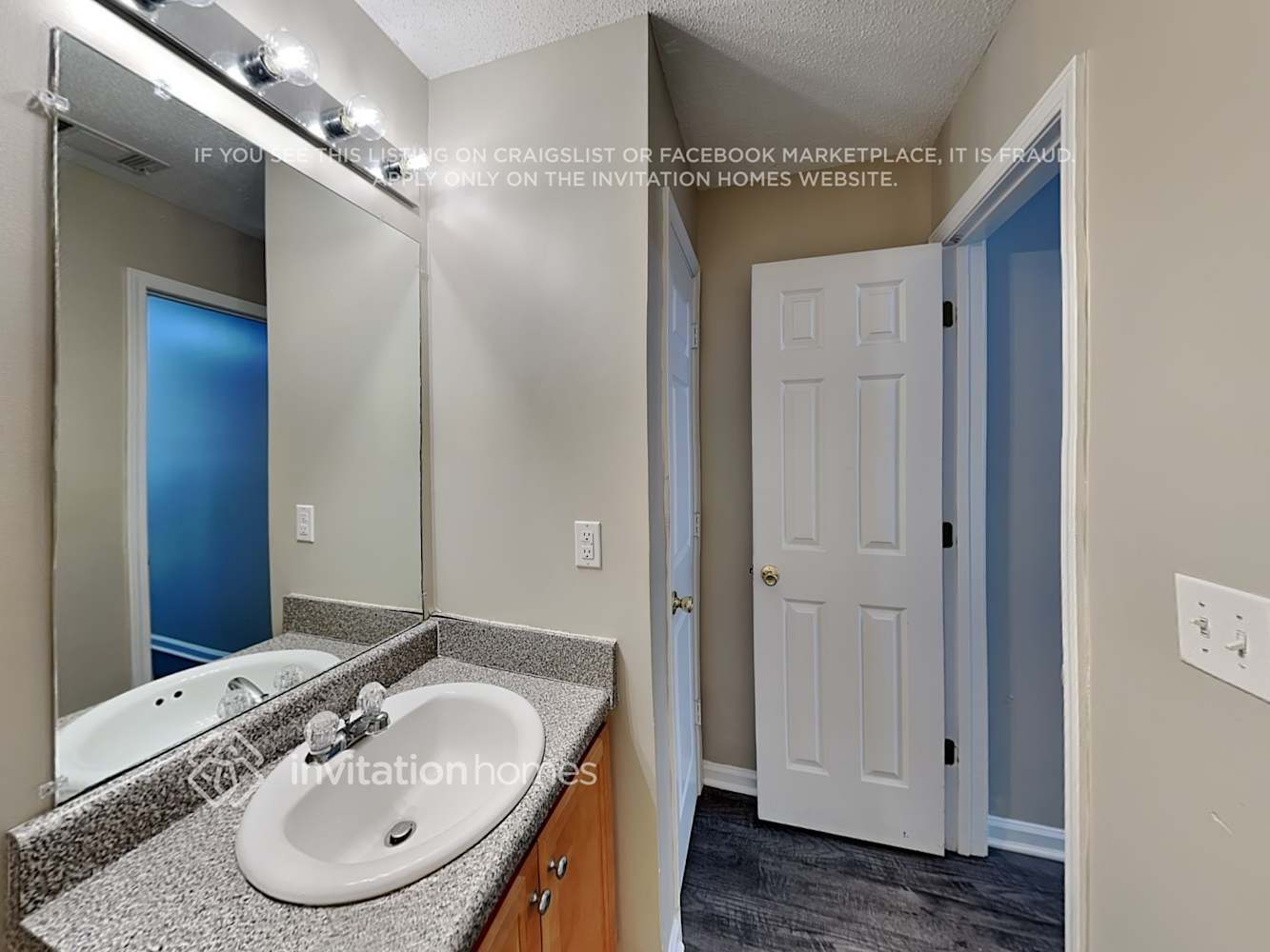 Building Photo - 254 Bonnes Dr SW