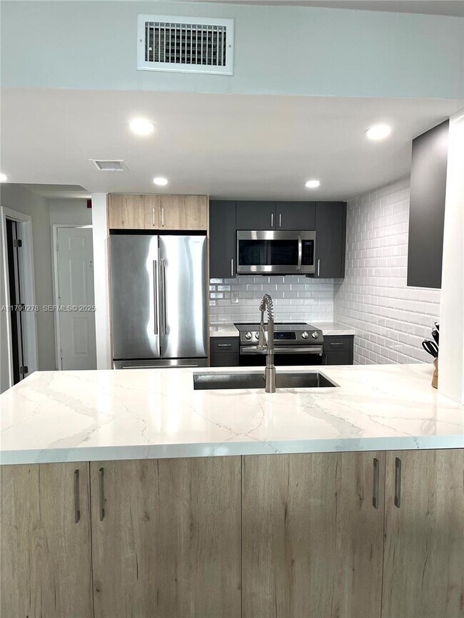 Building Photo - 6801 Harding Ave