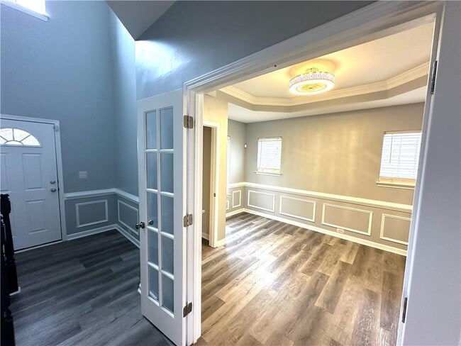 Building Photo - 5496 Village Trace