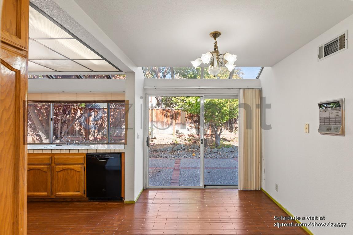 Building Photo - 493 Altamont Dr