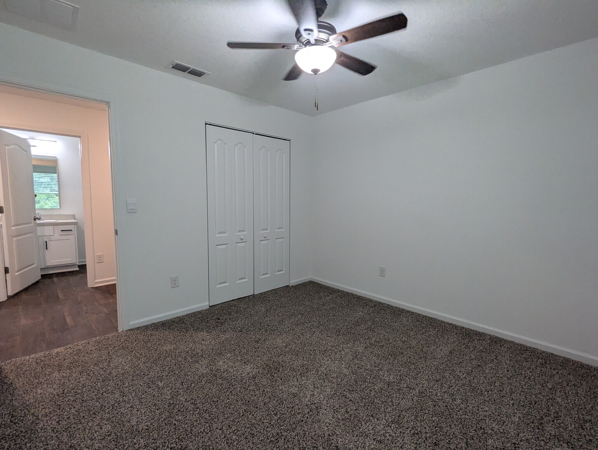 Building Photo - 137 Encanto Way