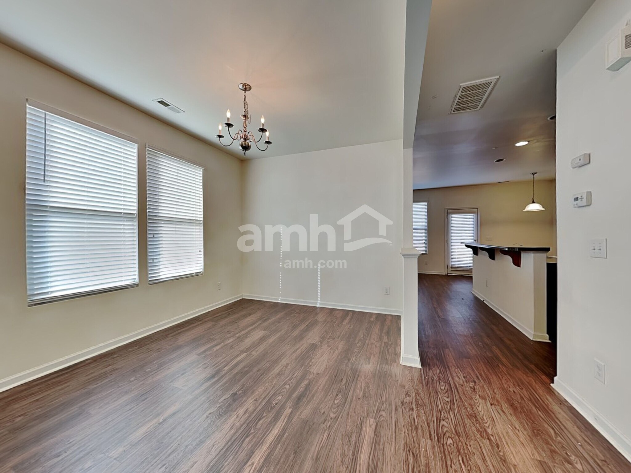 Building Photo - 4483 Middletown Dr