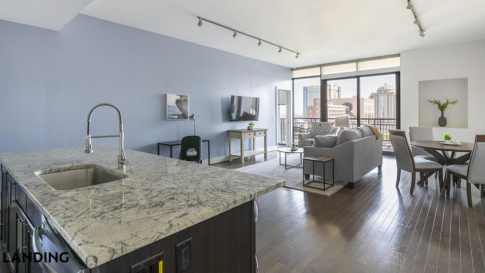 Building Photo - 777 Preston St