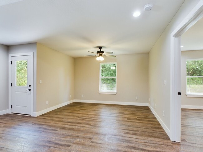 Building Photo - 100 Briana Villa Ln