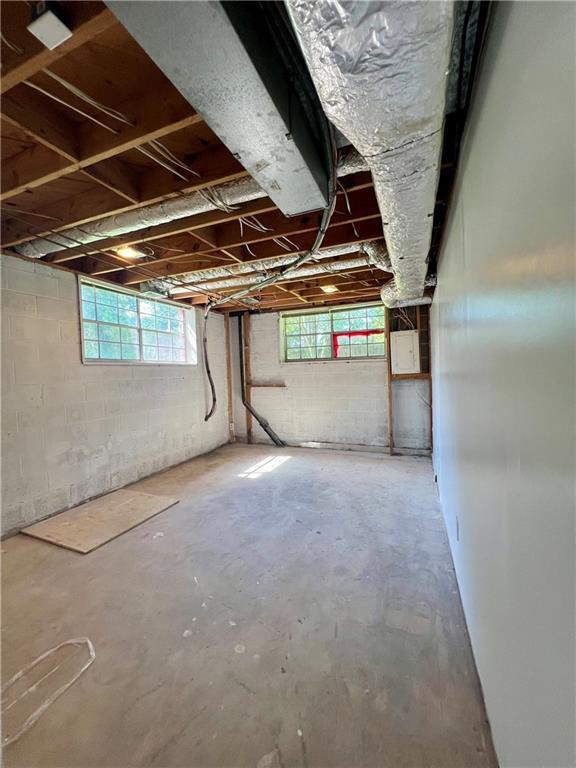Building Photo - 6695 Courtney Dr