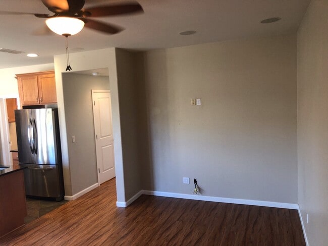 Building Photo - Beautiful 3 B/D 2.5 BA House in Roseville-COMING VERY SOON! ACT FAST AND APPLY NOW AS THIS PROPER...