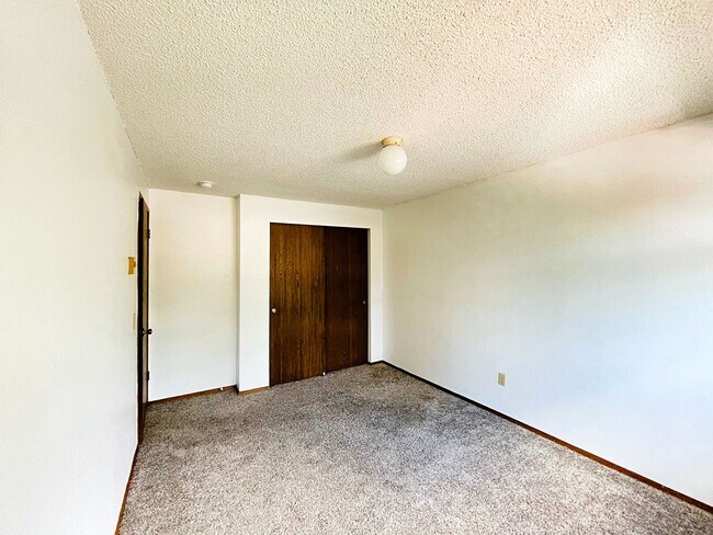 Building Photo - Carroll 4 Plex (LO)
