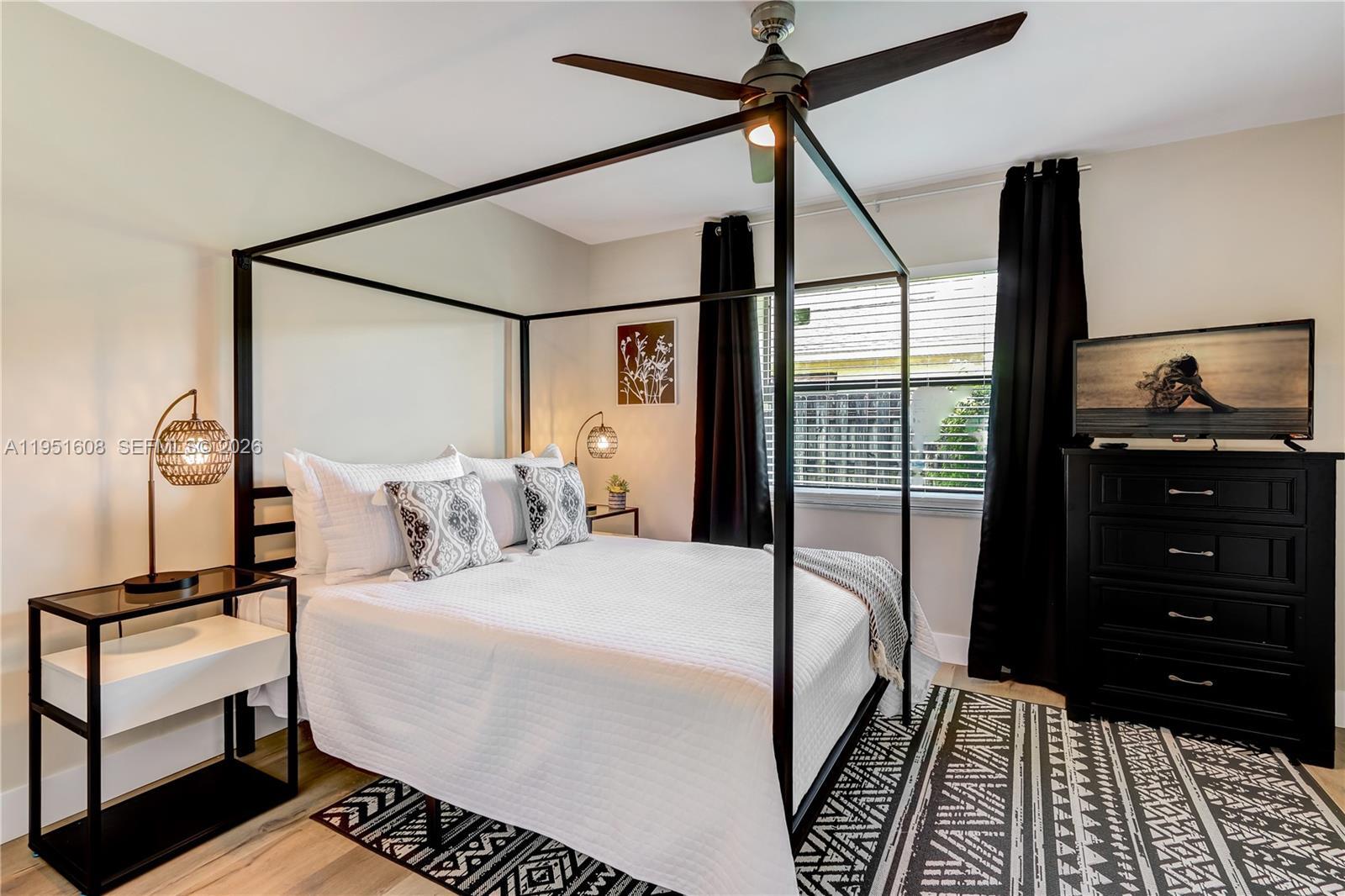 Building Photo - 1130 NW 78th Ter