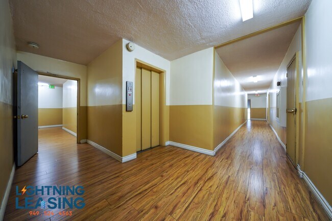 Building Photo - 702 Irolo St