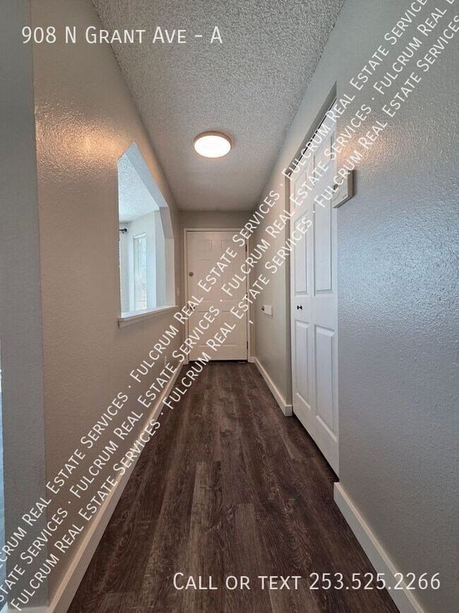 Building Photo - 908 N Grant Ave