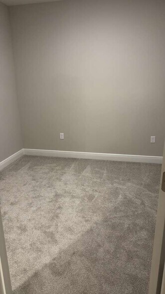 Building Photo - 10259 Pearson Ave