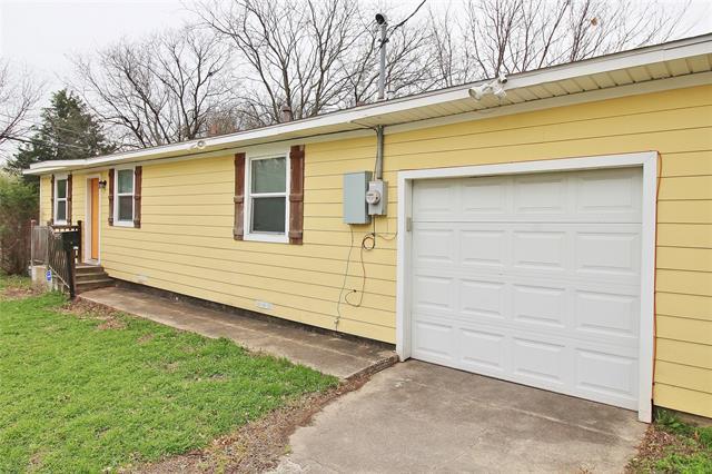 Building Photo - 1903 Dryden Dr