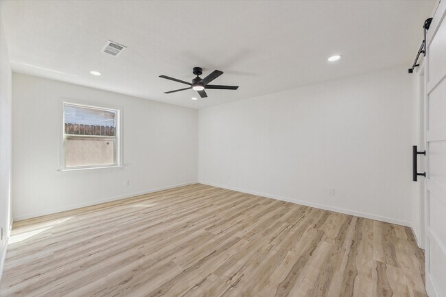 Building Photo - 3411 80th St