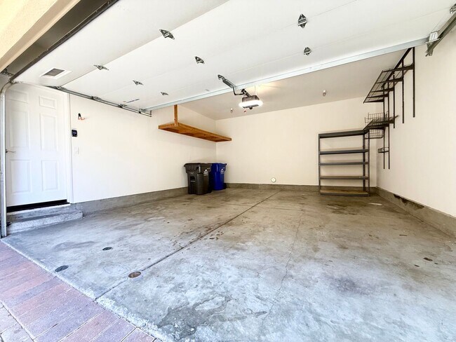 Building Photo - 2810 Piantino Cir