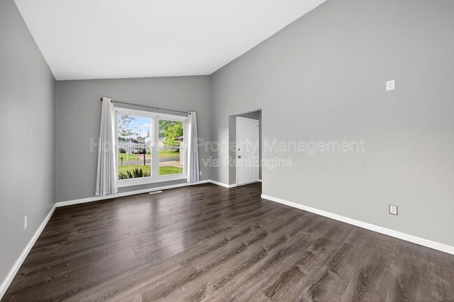 Building Photo - 2455 Buttonwood Ct