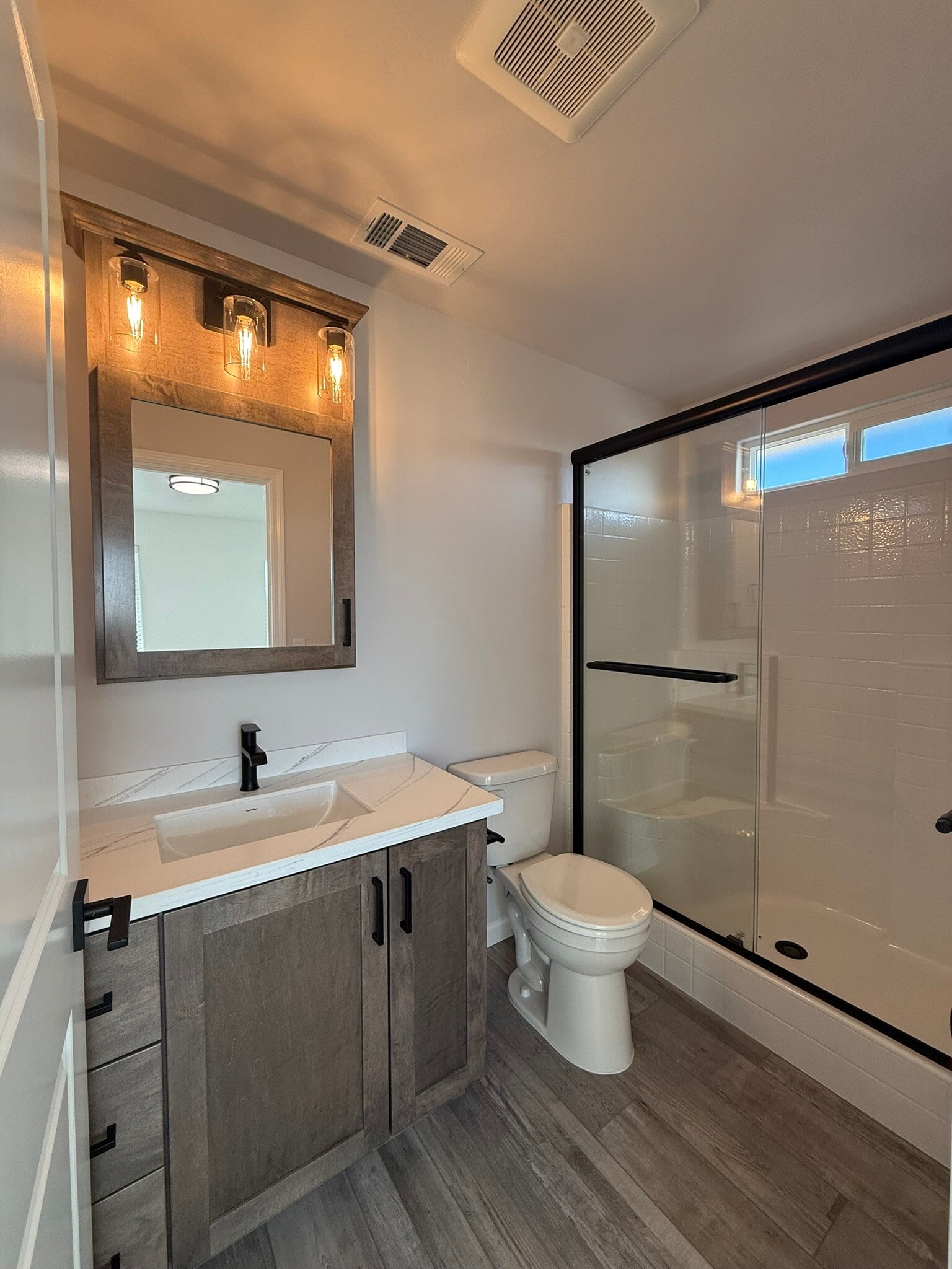 Building Photo - 1660 Ascent Pl