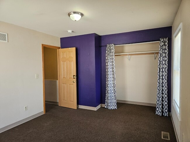 Building Photo - 516 W Pierce St