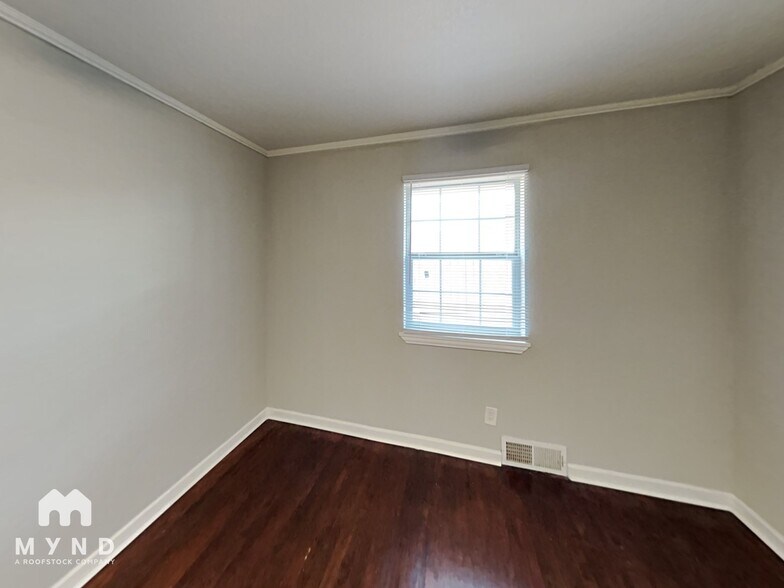 Building Photo - 2141 Province Ln