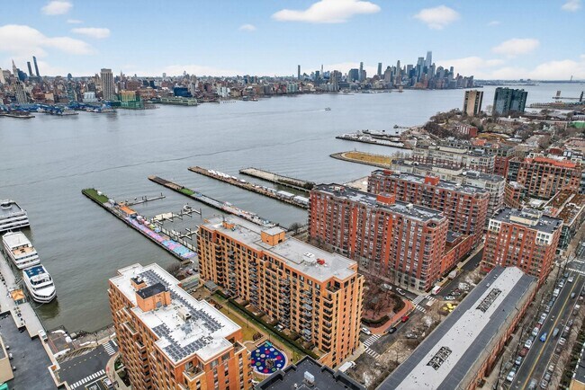 Building Photo - 2 Constitution Ct