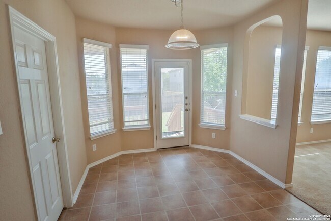 Building Photo - 830 Campion Red