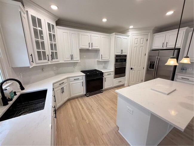 Building Photo - 1570 Briergate Dr