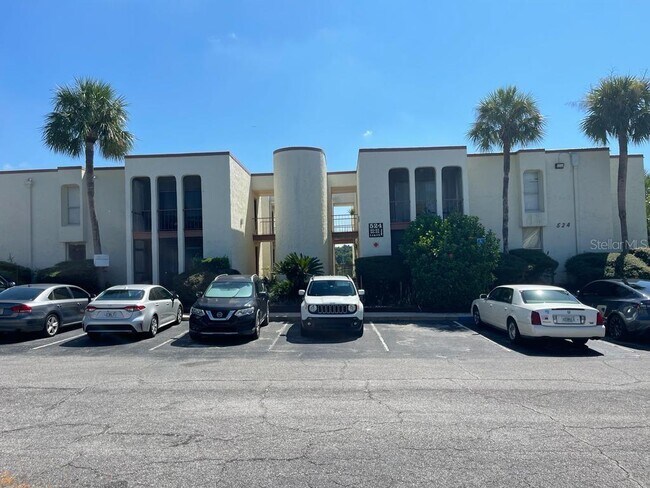 Building Photo - 524 Orange Dr