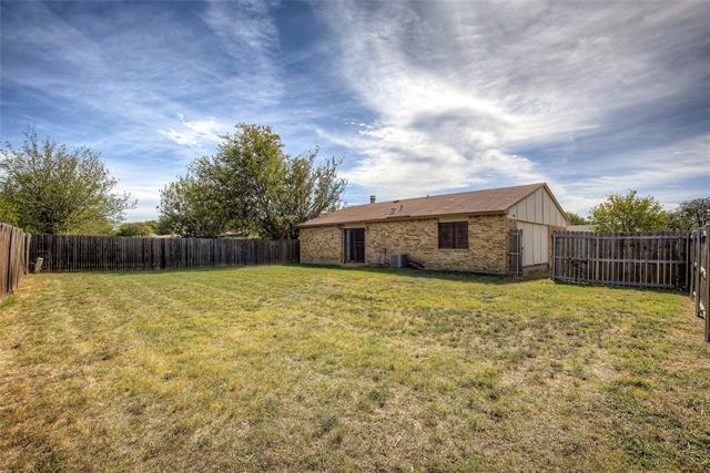 Building Photo - 6901 Sandybrook Dr