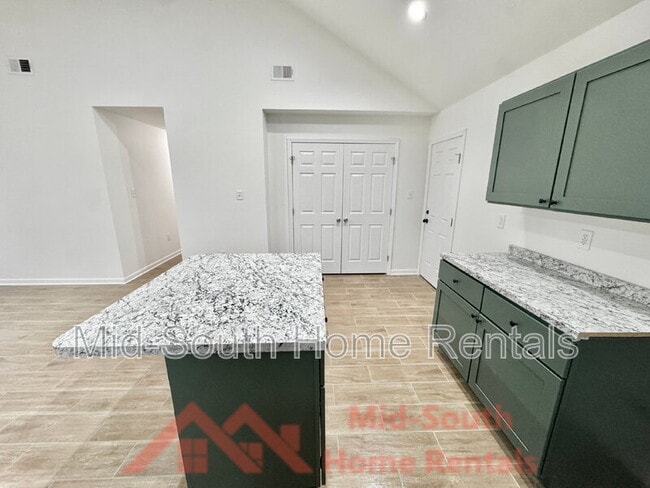 Building Photo - 581 Gilleas Rd