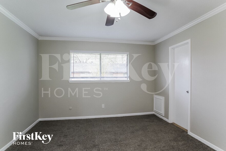 Building Photo - 1710 Kenwick Pl