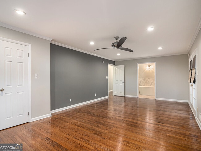 Building Photo - 3590 Cloudland Dr