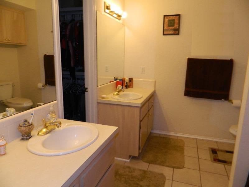 Building Photo - 4408 SW Parkway Dr