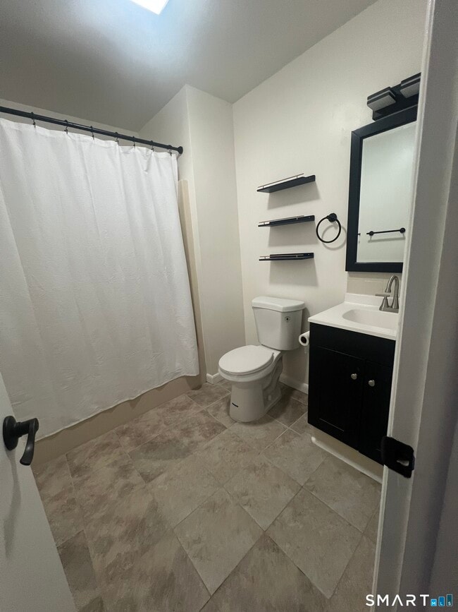 Building Photo - 3370 Madison Ave