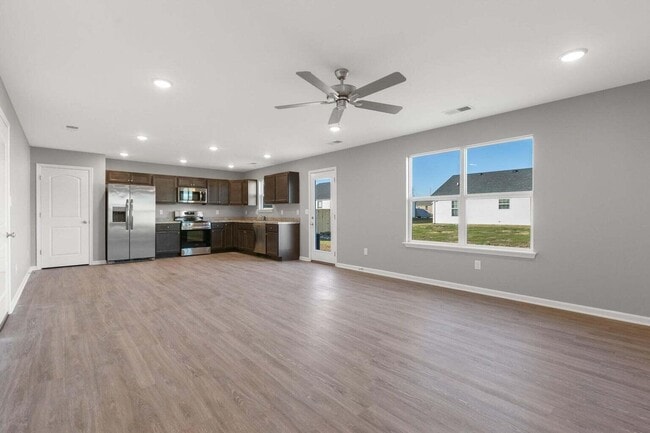 Building Photo - 500 Cripple Creek Cir