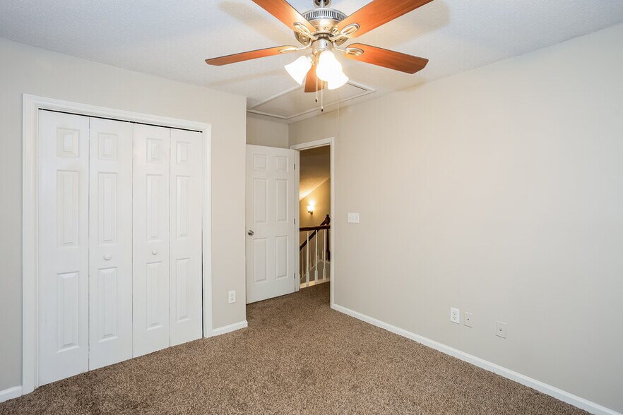 Building Photo - 2328 Torrington Ln