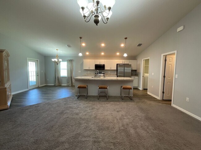 Building Photo - 5547 SE 91st Pl