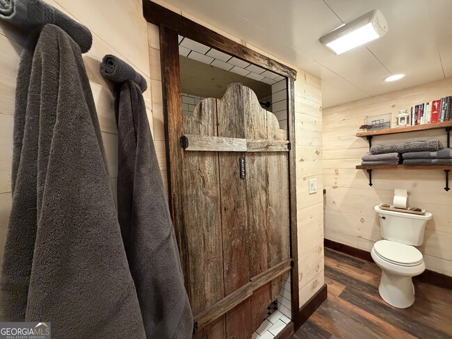 Building Photo - 85 Dixieland Ln