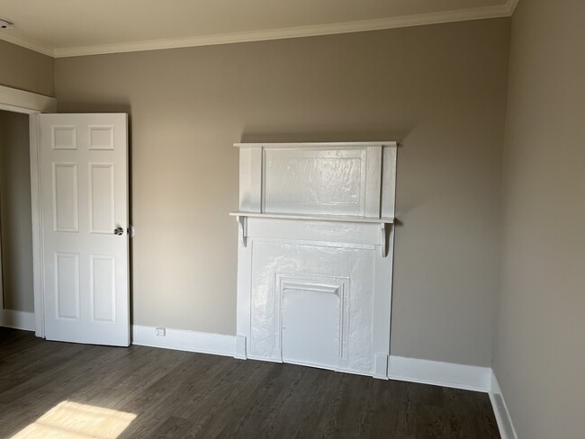 Building Photo - 2807 34th St N