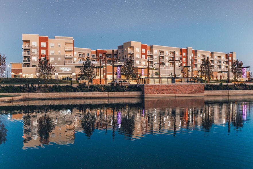 Building Photo - Skylofts at the Heritage
