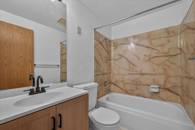 Building Photo - 12600 SE Freeman Way