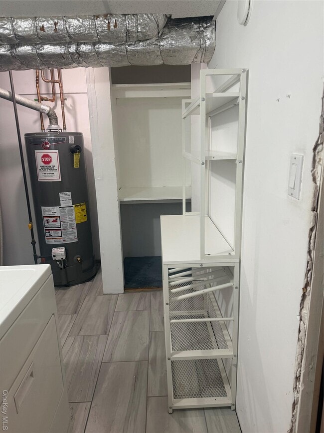 Building Photo - 1029 Commack Rd