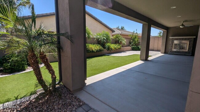 Building Photo - 9341 S 55th Pl