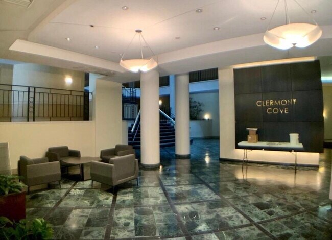 Building Photo - 1 Greene St