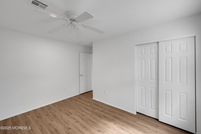 Building Photo - 9 Ambrose Ln