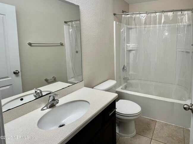 Building Photo - 12598 Itani Wy