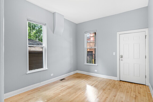 Building Photo - 2144 W Potomac Ave